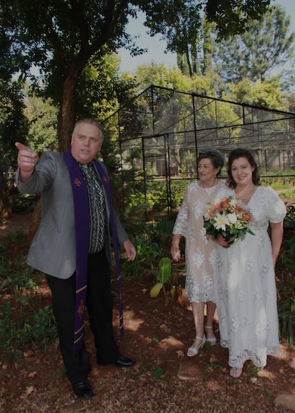 Wedding ceremony by Dr. Gerrit Rademeyer in Bedford